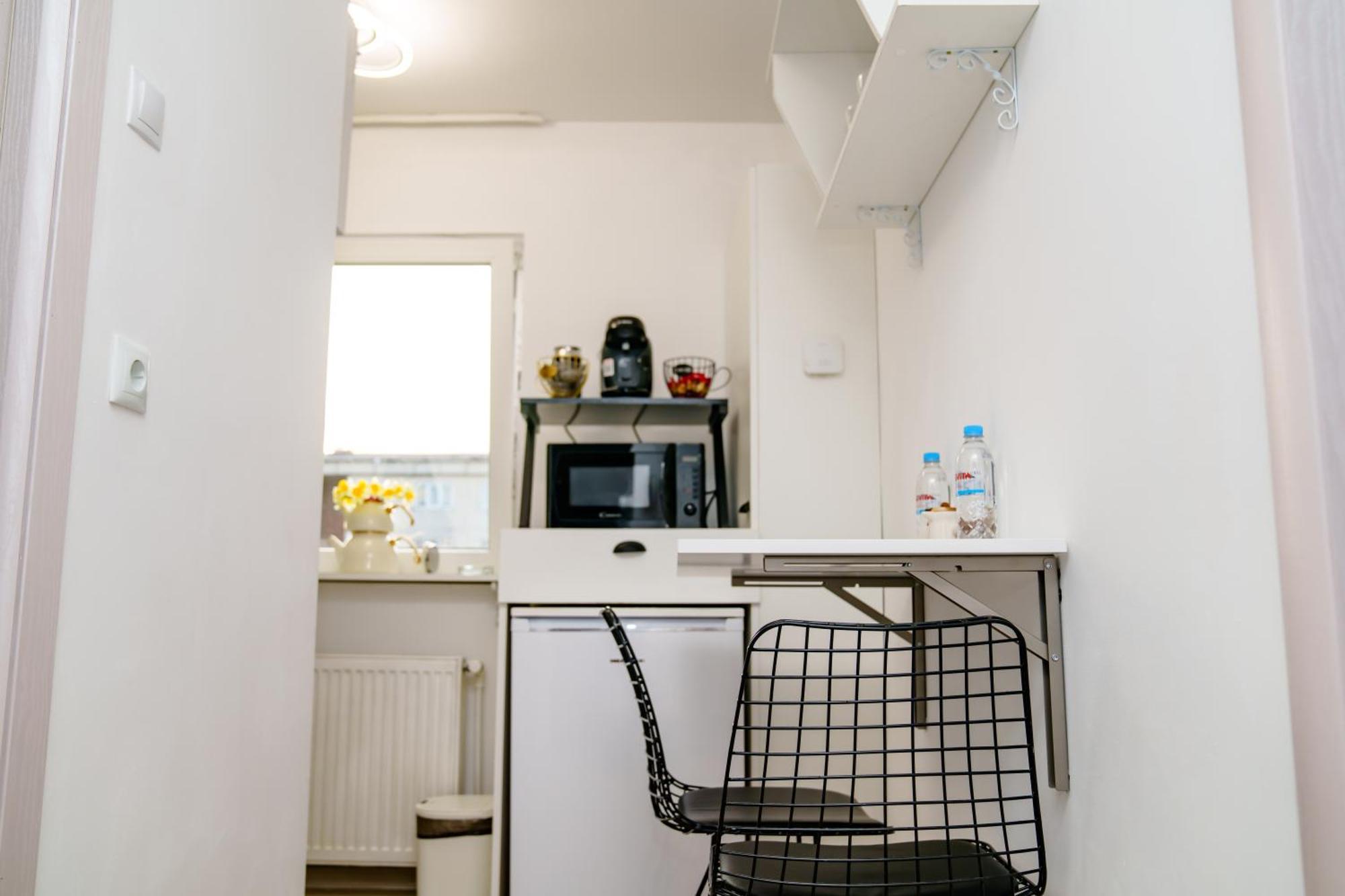 Studio Lounge Apartman Craiova Kültér fotó