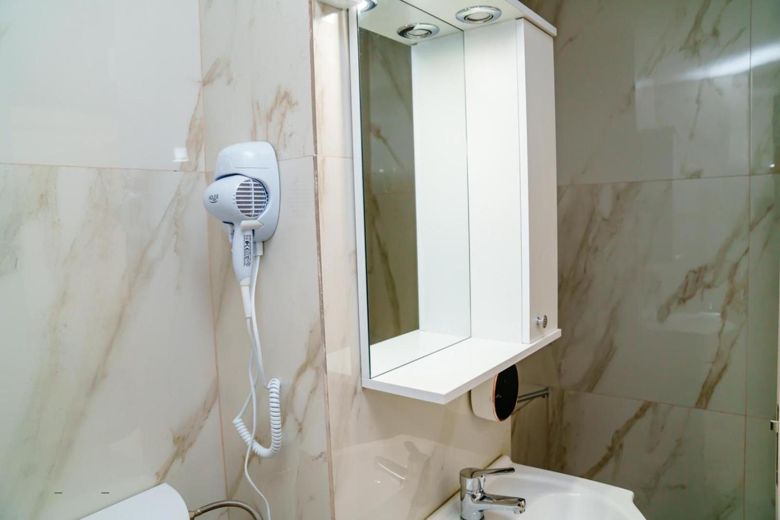Studio Lounge Apartman Craiova Kültér fotó